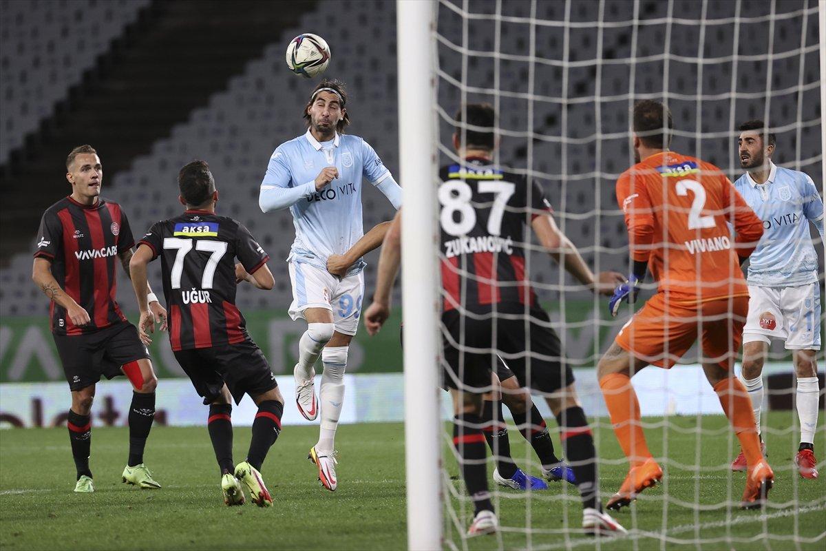 Karagümrük, Başakşehir'i rahat geçti