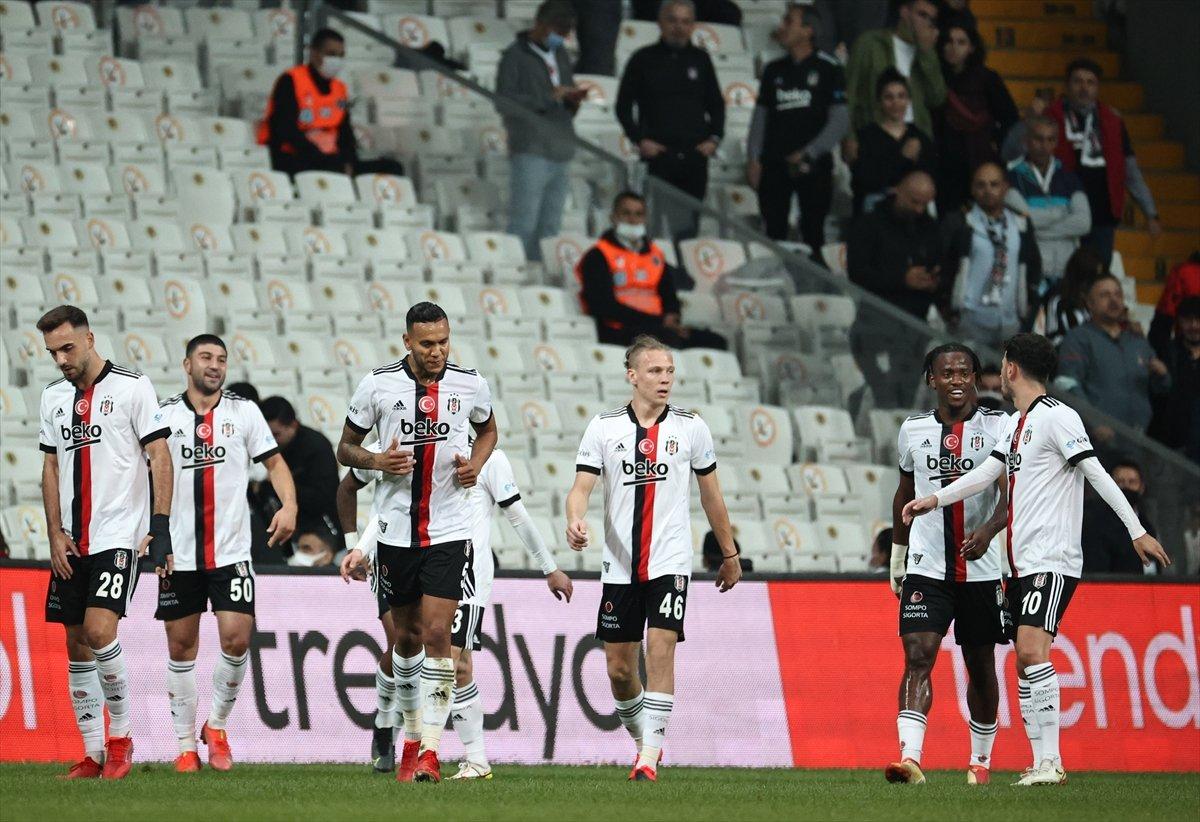 Beşiktaş, Sivasspor'u 2 golle geçti