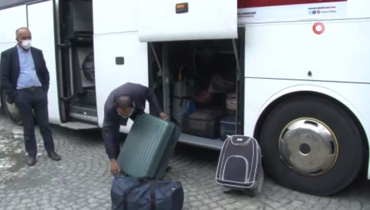 22 Suriyeli daha ülkesine döndü