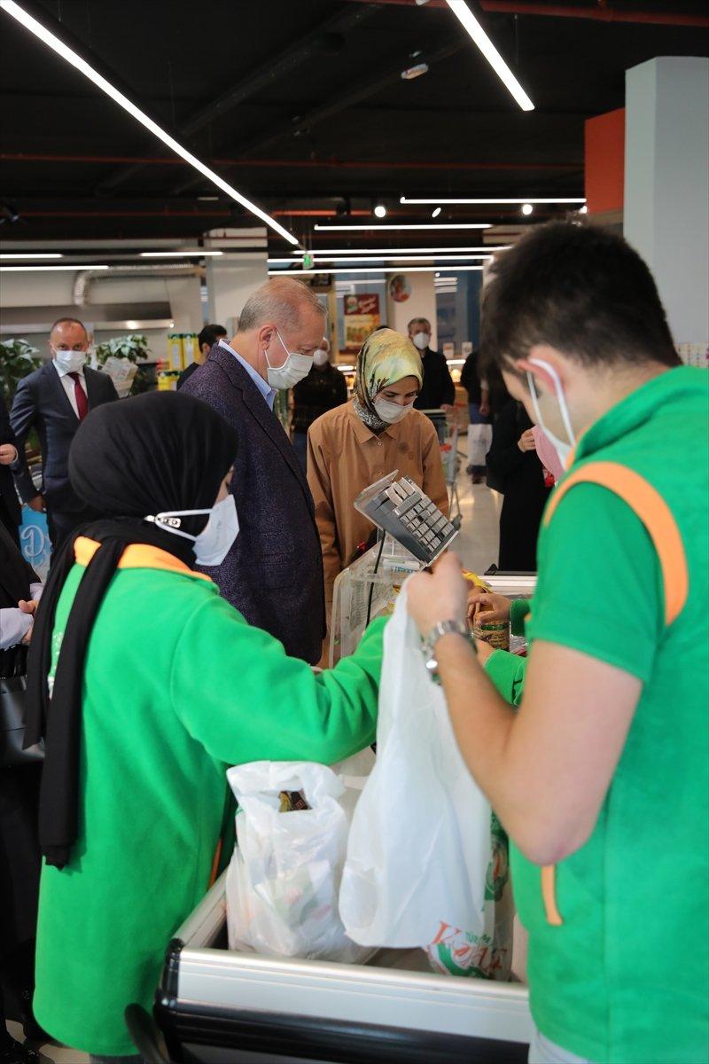 Cumhurbaşkanı Erdoğan: Türkiye genelinde 1000 kadar market açılacak