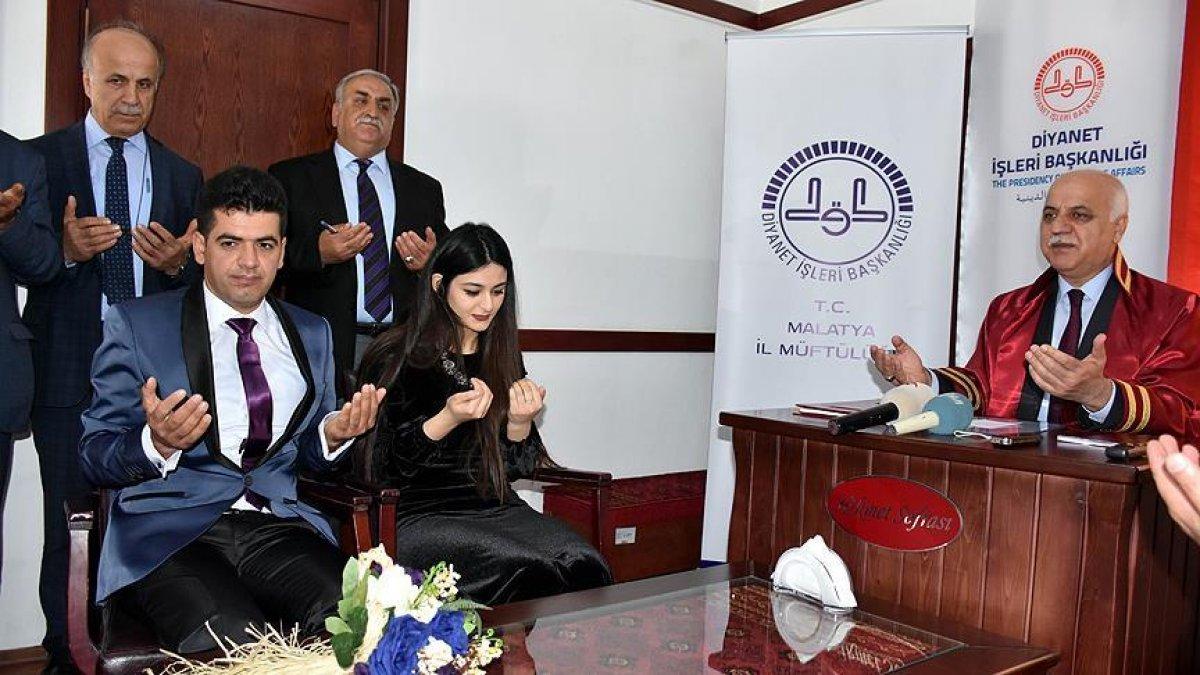 İl ve ilçe müftülüklerinde, 4 yıl içinde 38 bin 53 resmi nikah kıyıldı
