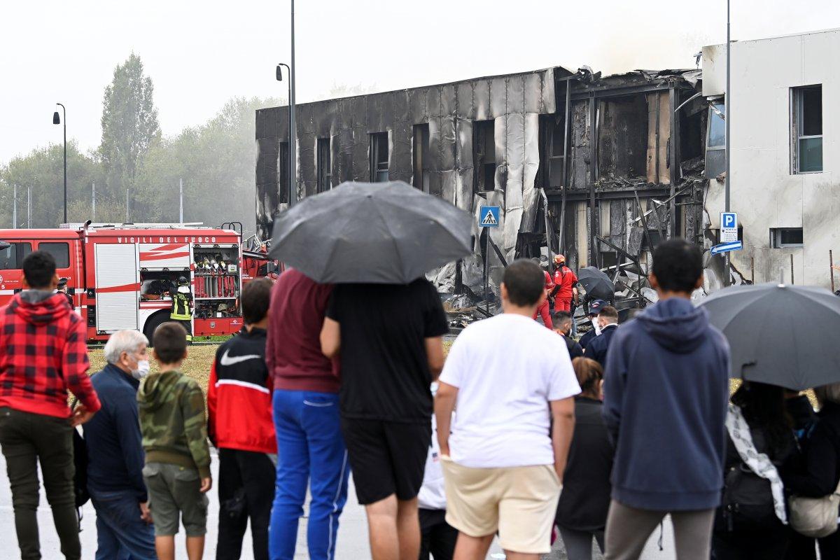 İtalya'da uçak kazası: 8 ölü