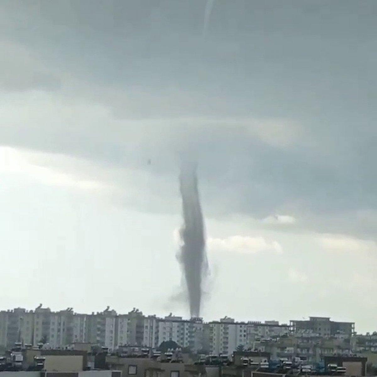 Hatay’da, deniz üstünde hortum oluştu