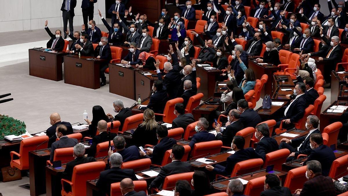 Yeni dönemde Meclis'i önemli yasalar bekliyor