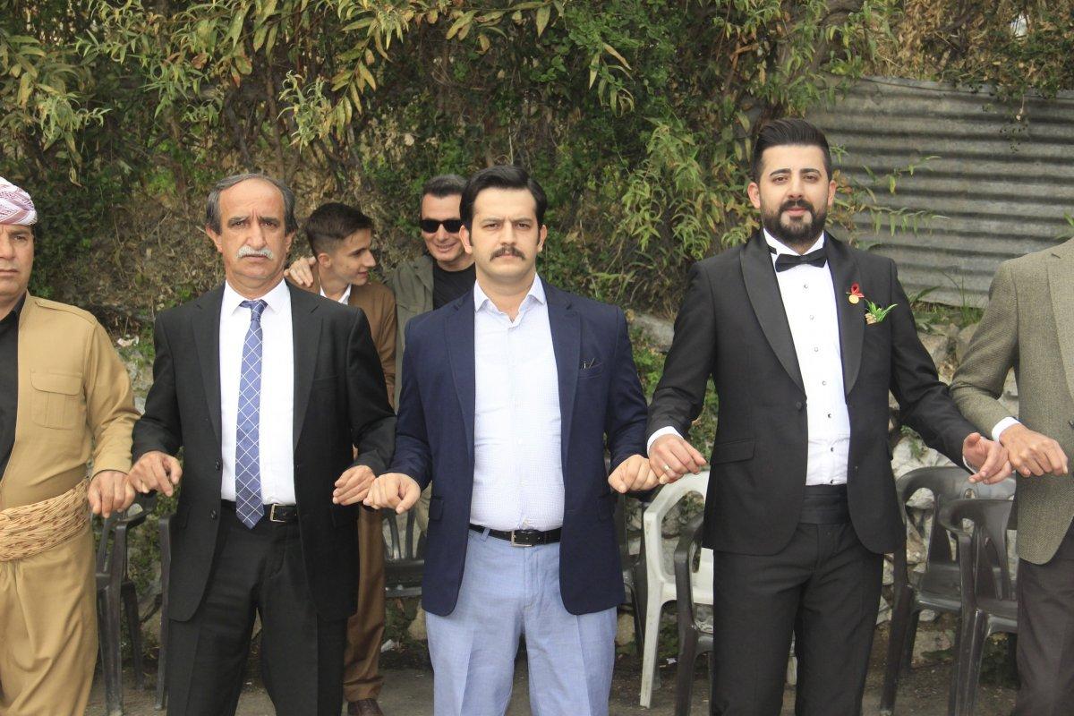 Hakkari’de şehit oğluna görkemli düğün