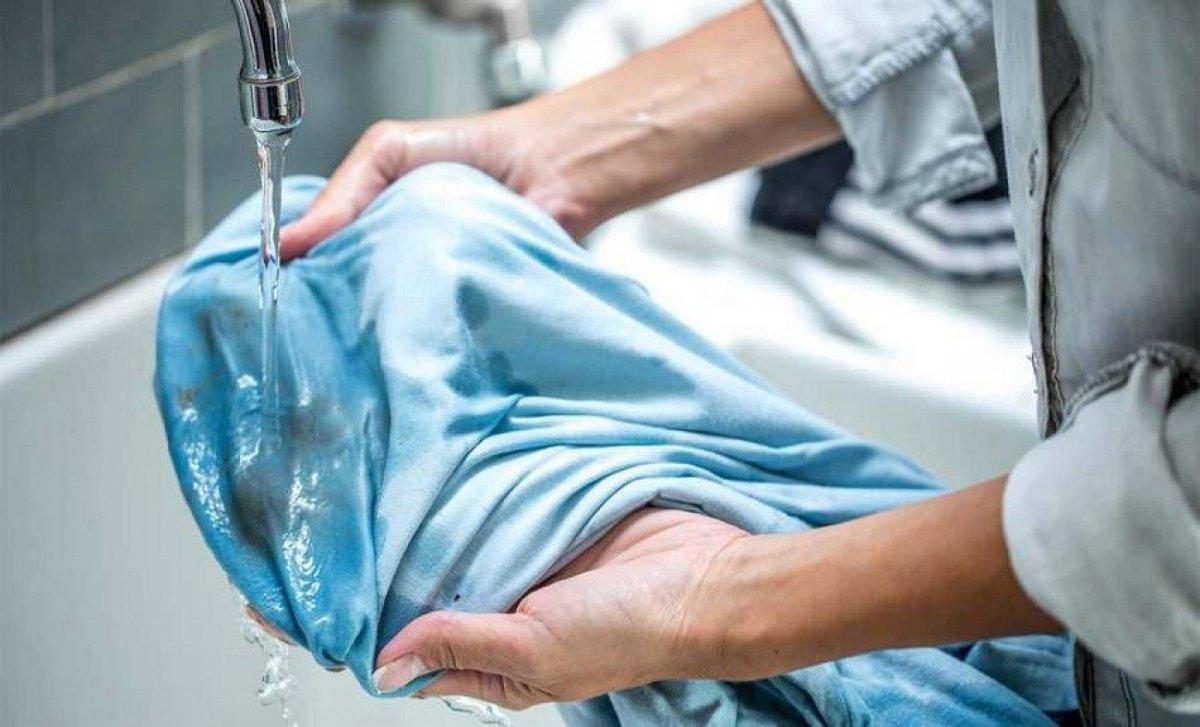 Çamaşır suyu lekesi nasıl çıkar