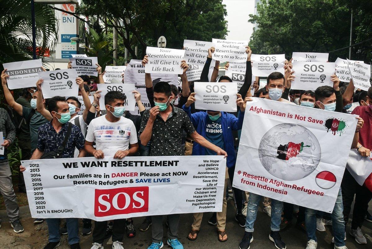 Afganlar, Endonezya'da protesto düzenledi
