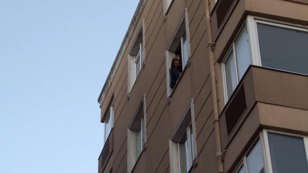 Esenyurt’ta eski iş yerini bastı, 3 kişiyi rehin aldı