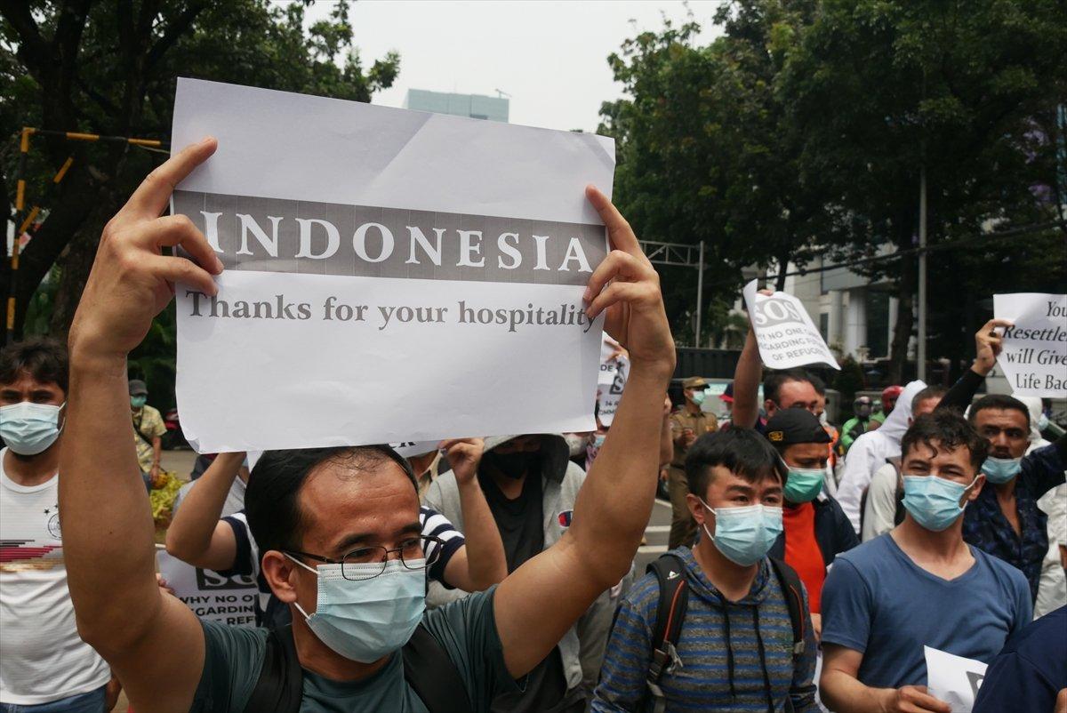 Afganlar, Endonezya'da protesto düzenledi