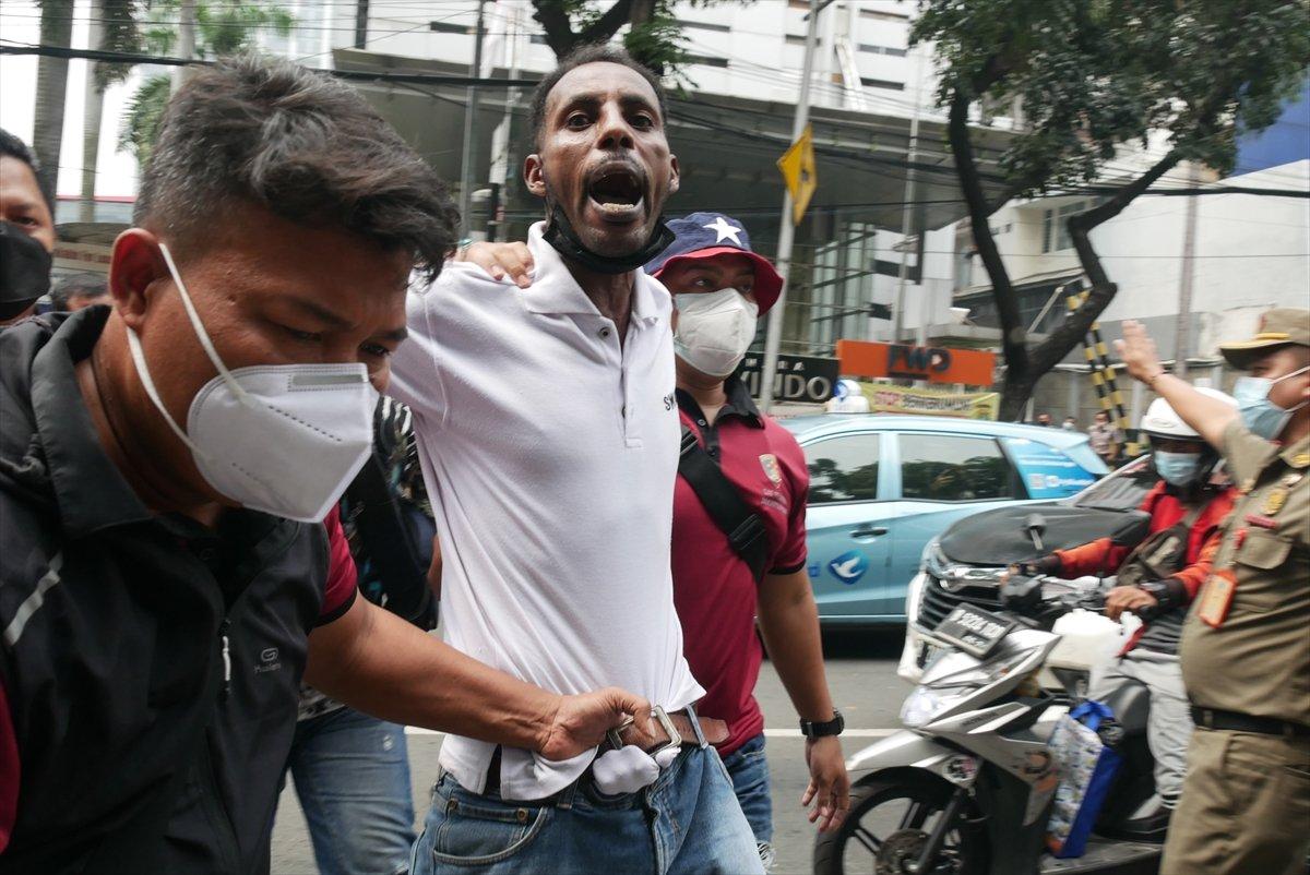 Afganlar, Endonezya'da protesto düzenledi