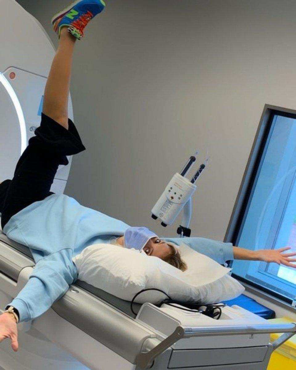 Uğruna fan hesapları açılmıştı! Gülben Ergen, ayağını sakatladı