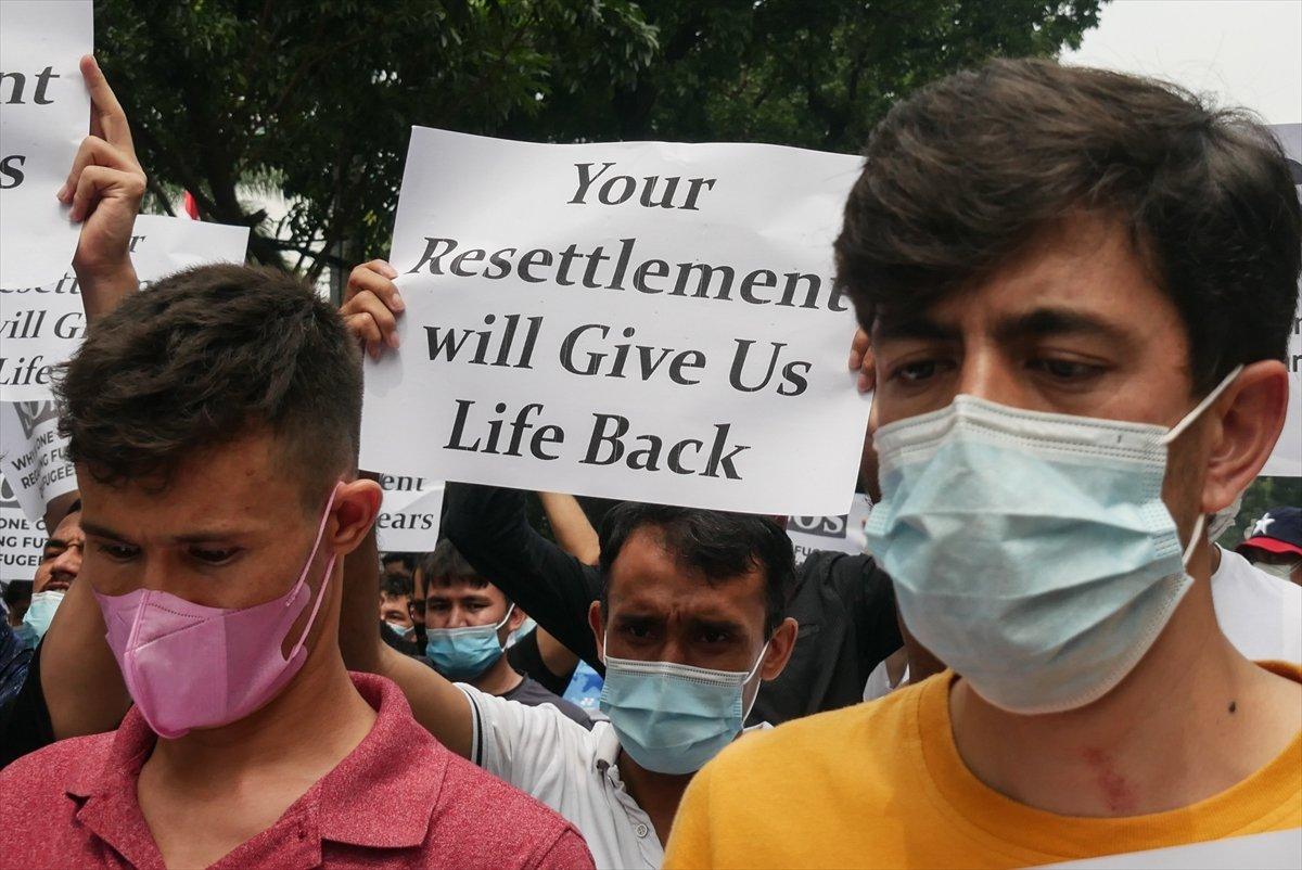 Afganlar, Endonezya'da protesto düzenledi