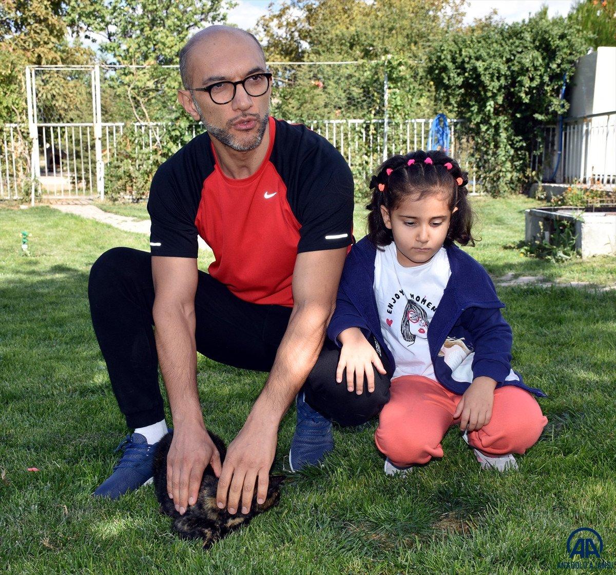 Kırıkkale'de 7 yıldır sahipsiz hayvanların bakımlarını üstleniyor