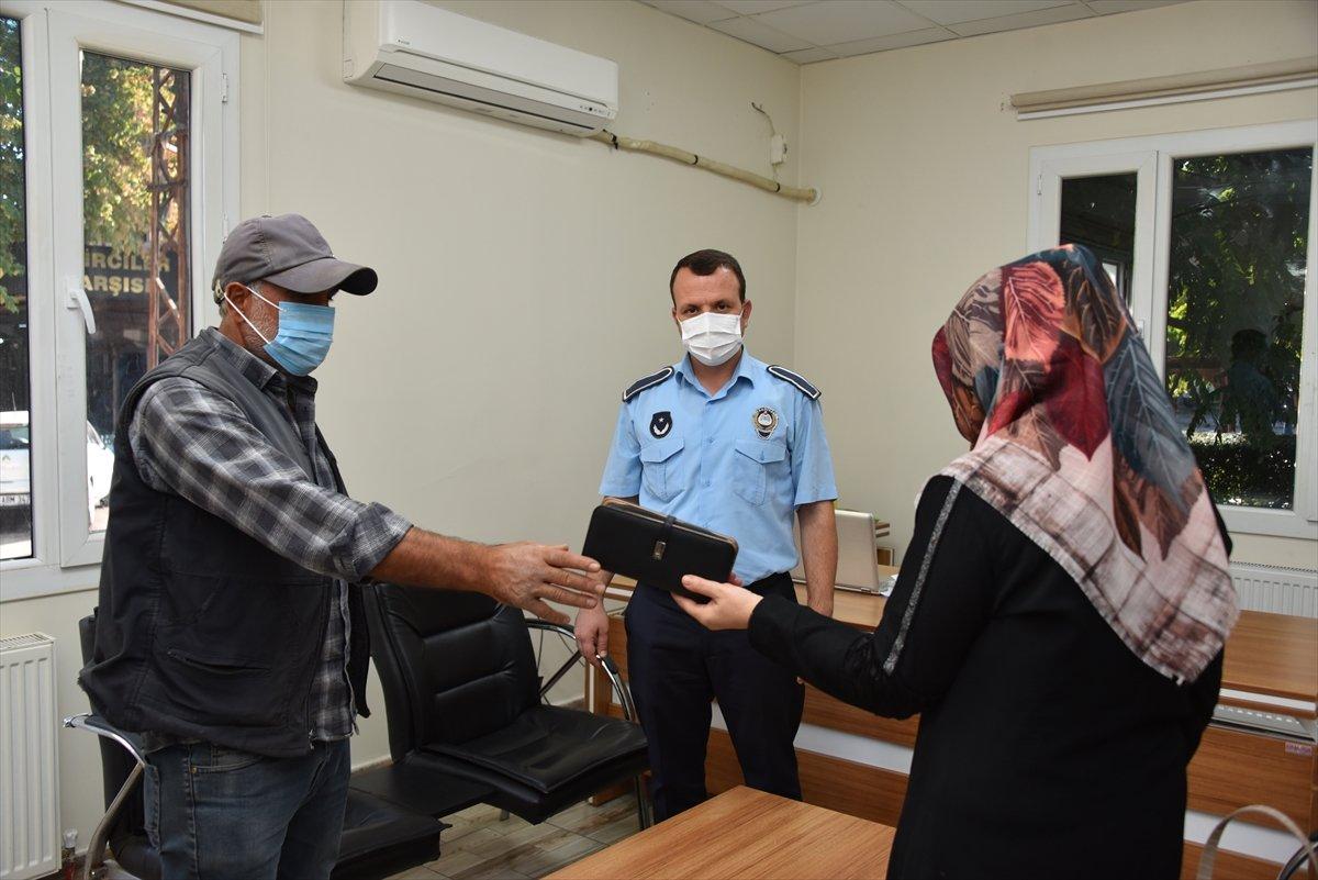 Şanlıurfa'da bulduğu cüzdanı sahibine ulaştıran adam: Gözümüz haram parada yok