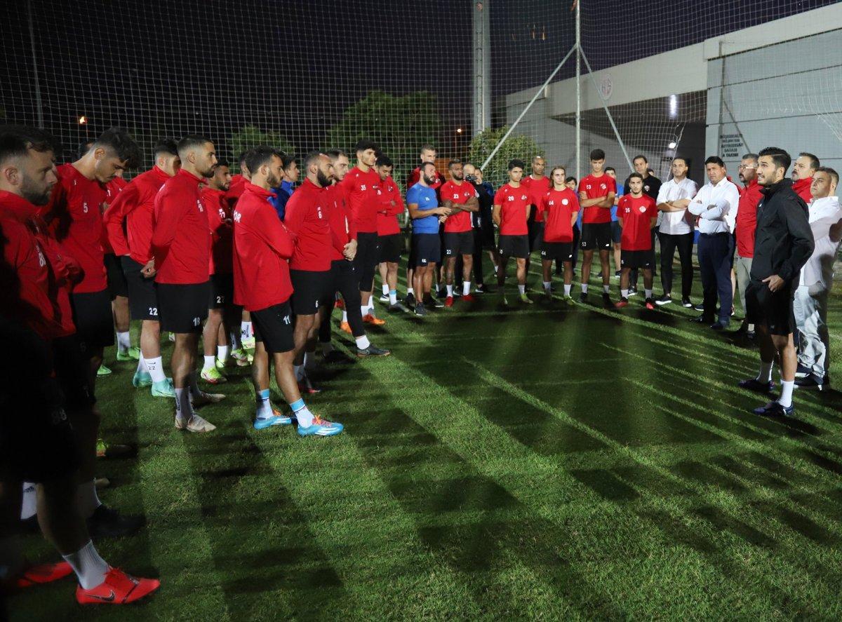 Nuri Şahin, Antalyaspor'da futbol sorumlusu oldu