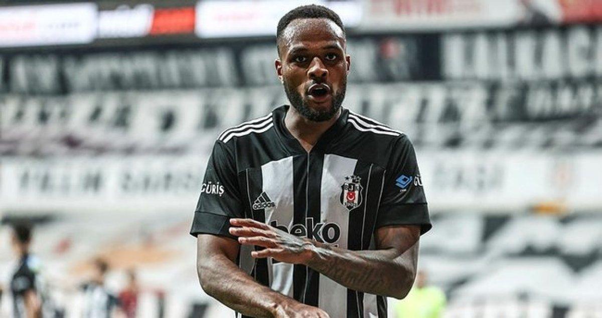 Cyle Larin'in sözleşme uzatma istekleri