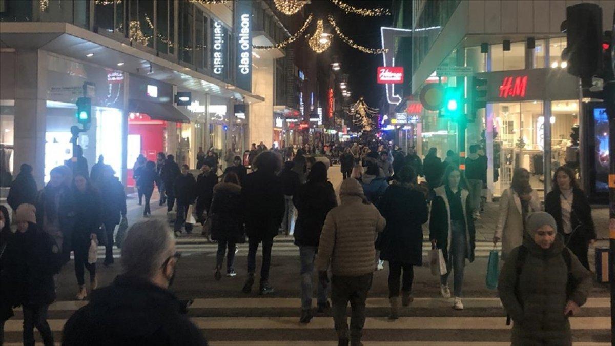 İsveç’te, gençlerde kalp iltihabı etkisi görülen Moderna aşısının kullanımı durduruldu