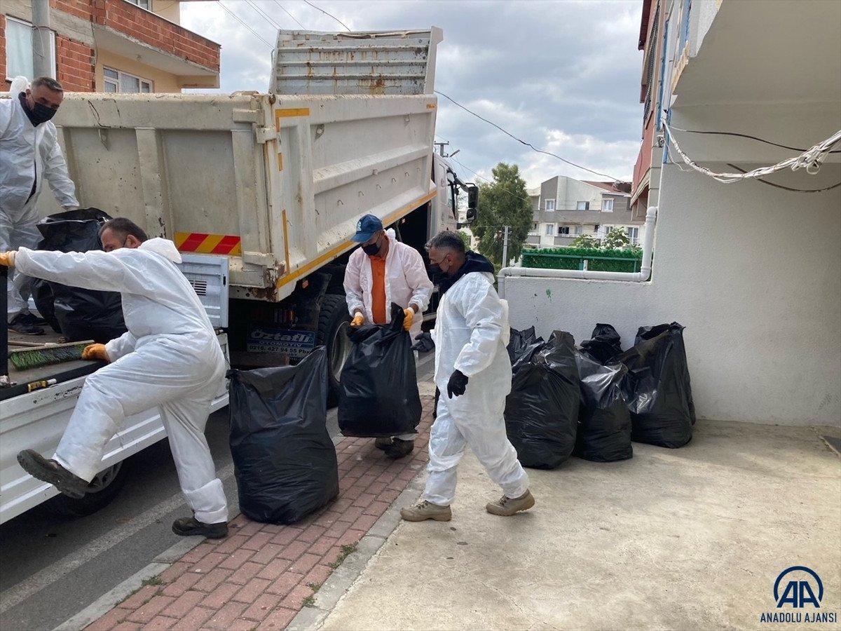 Kocaeli'de vatandaşlar çöp evi temizletti