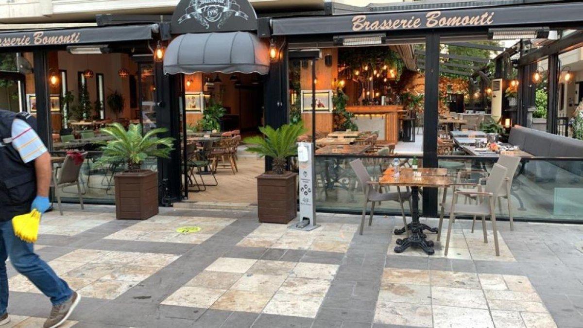 Adana'da sokakta karşılaşan husumetliler çatıştı: 2 yaralı