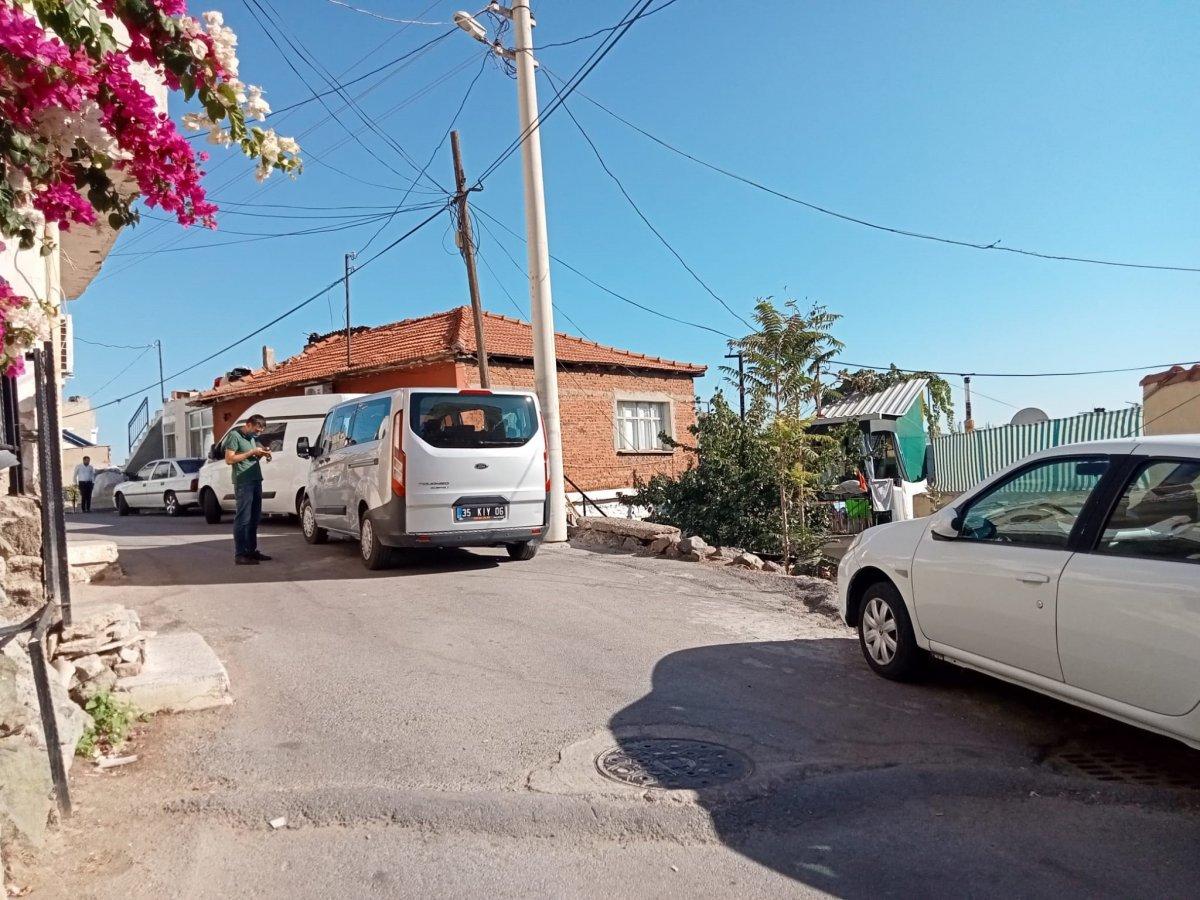 İzmir’de, 96 yaşındaki annesinin başını taşla ezip öldürdü