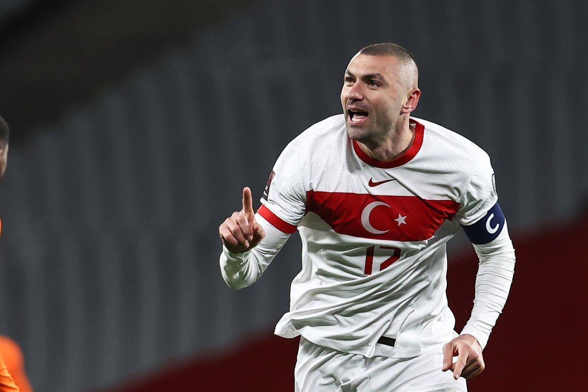 Burak Yılmaz: Sahada ağabeylik statüsüne inanmıyorum