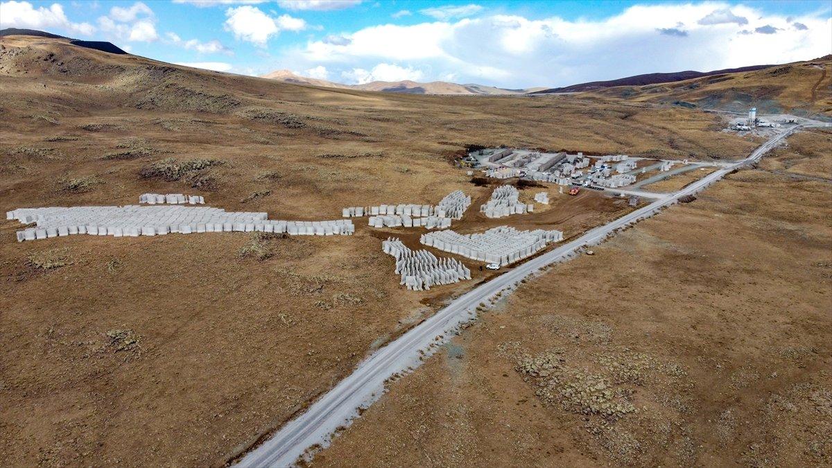 Van ile İran sınırına yapılan güvenlik duvarı, 20 kilometreye ulaştı