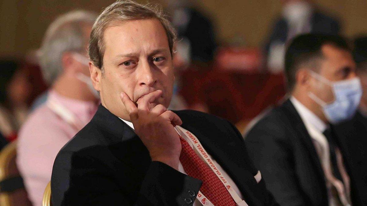 Burak Elmas'tan kulüp personeline zam