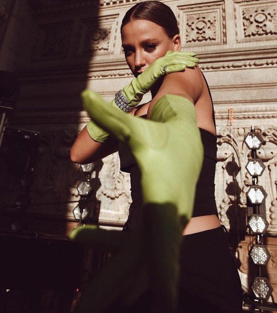 Serenay Sarıkaya Milano'da