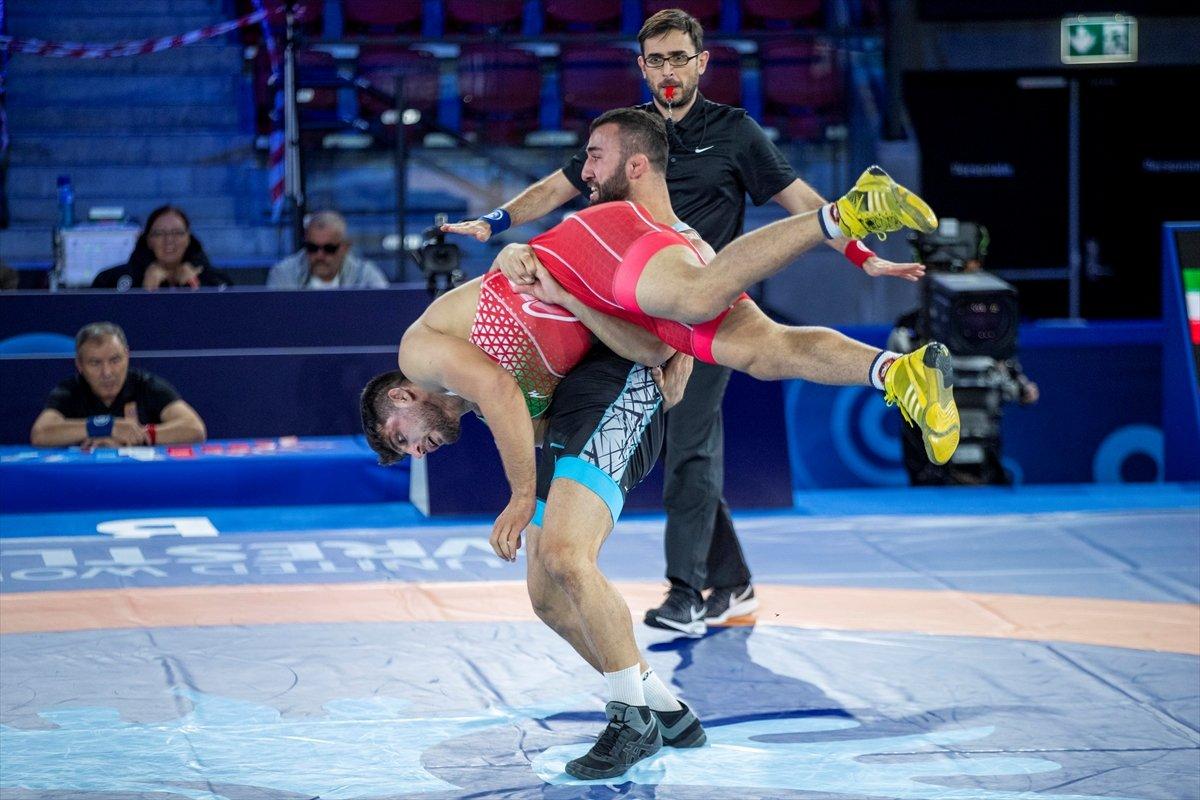 Milli güreşçi Burhan Akbudak, Dünya Şampiyonası'nda finalde