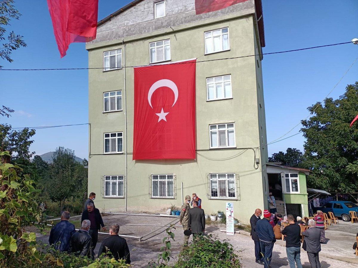 Fırat Kalkanı bölgesine roketatarlı saldırı: 1 şehit