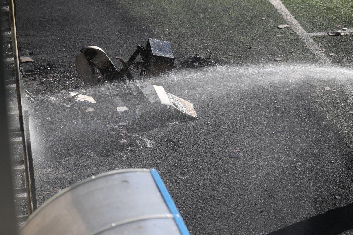 Andorra-İngiltere maçı öncesi VAR monitörü patladı