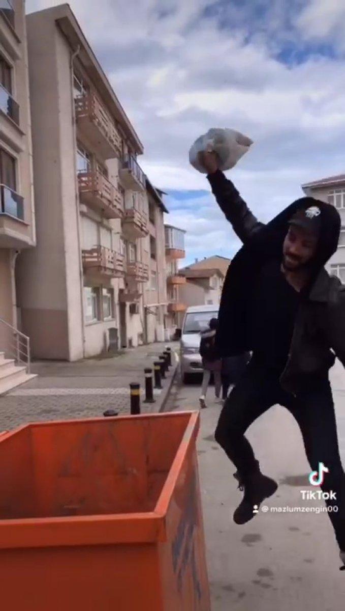 Kocaeli'de çaycılık yapan gencin videoları milyonlar tarafından izlendi