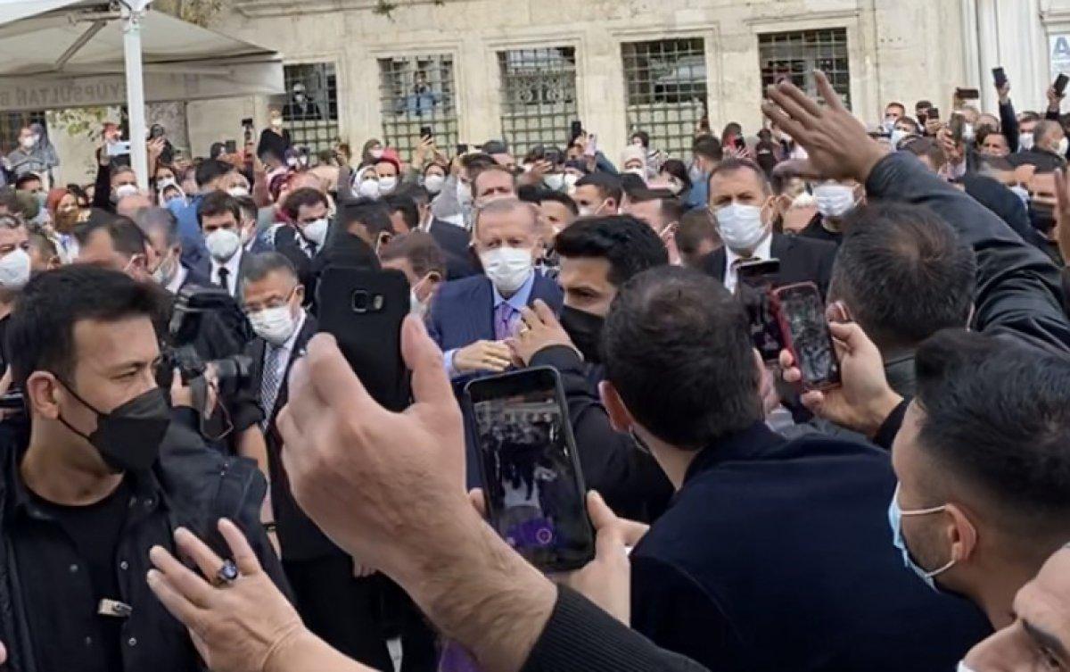 Eyüpsultan’da Cumhurbaşkanı Erdoğan’a vatandaşların yoğun ilgisi