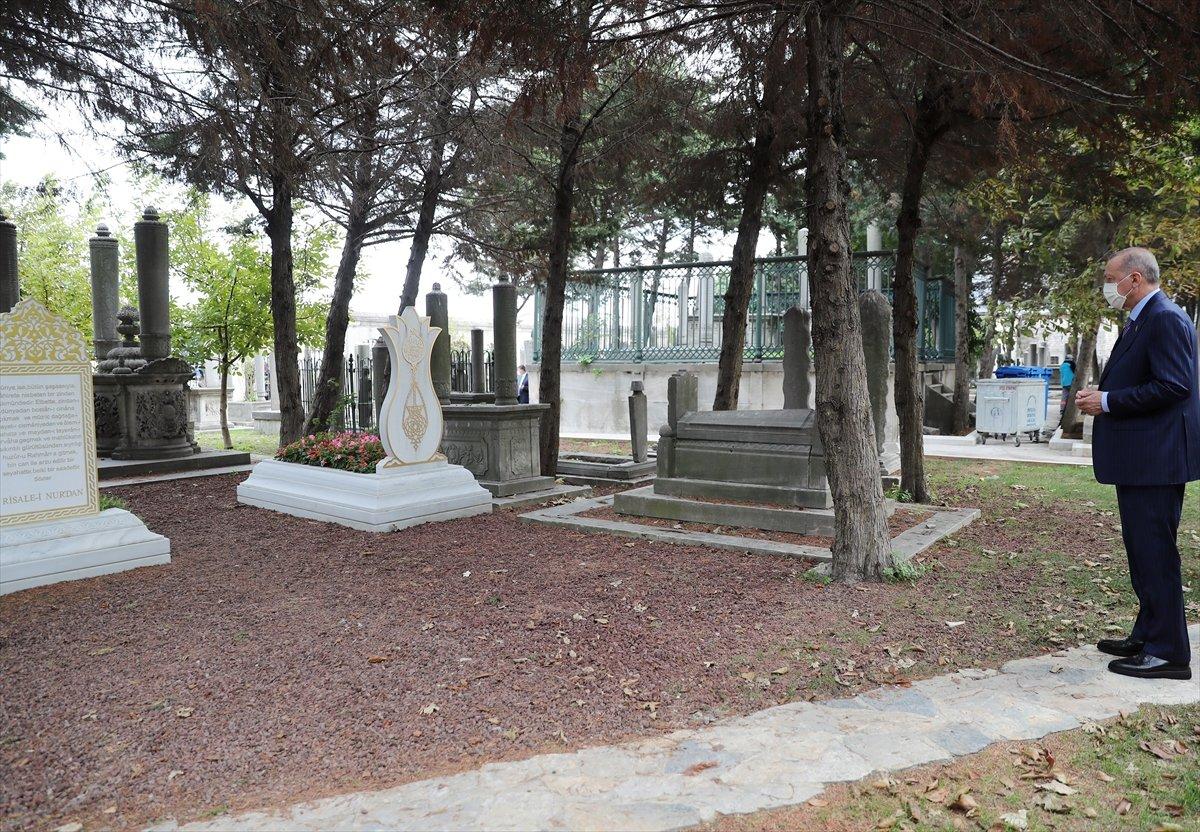 Cumhurbaşkanı Erdoğan, Şule Yüksel Şenler'in kabrini ziyaret etti