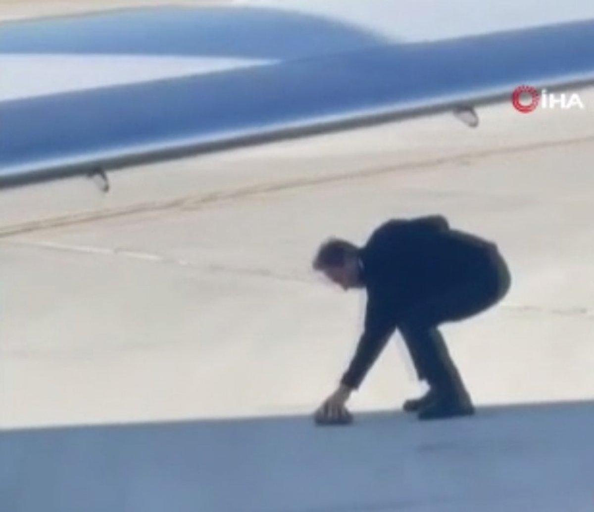 Duyarlı pilot, pistte gördüğü kaplumbağanın hayatını kurtardı