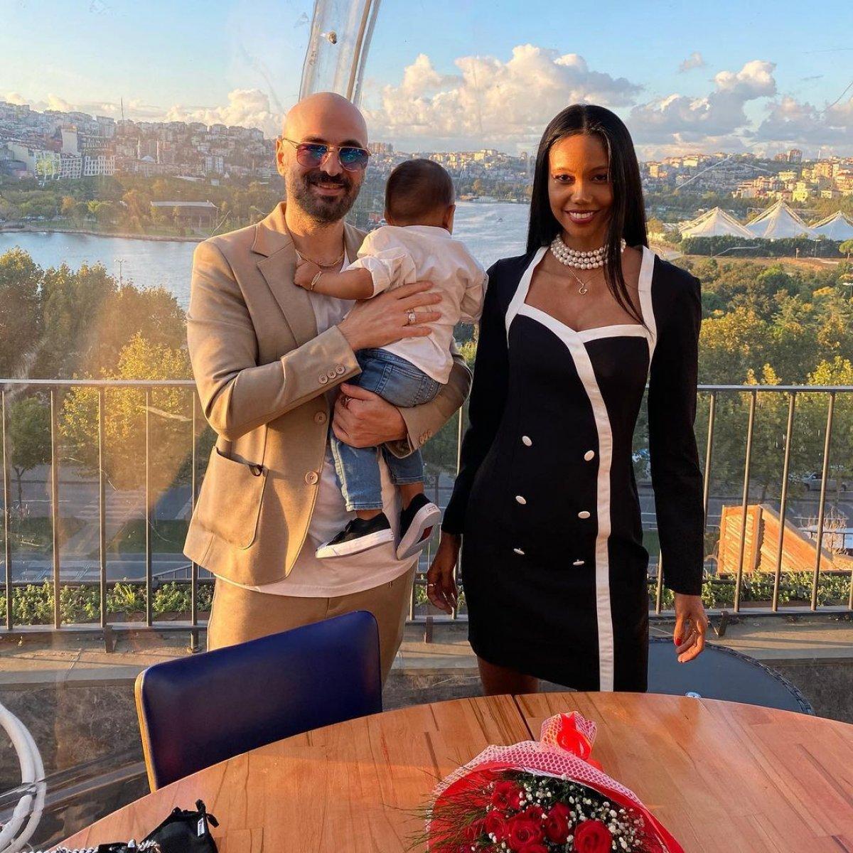 Soner Sarıkabadayı oğlunun yüzünü ilk kez gösterdi