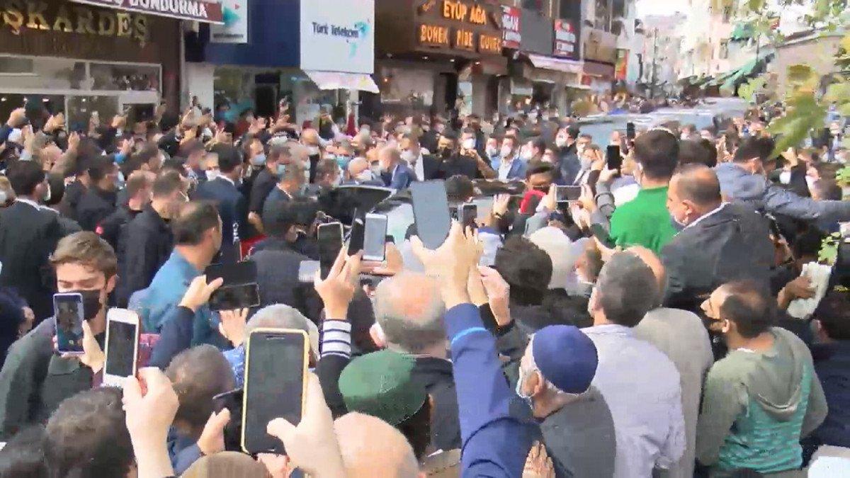 Eyüpsultan’da Cumhurbaşkanı Erdoğan’a vatandaşların yoğun ilgisi