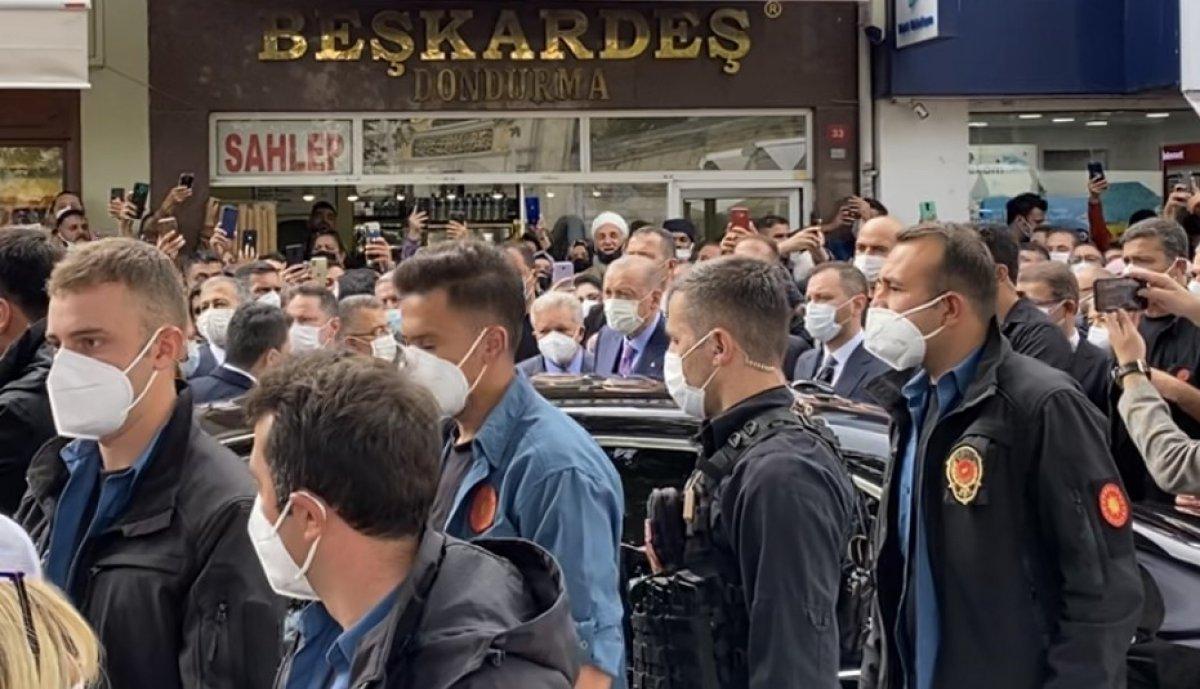 Eyüpsultan’da Cumhurbaşkanı Erdoğan’a vatandaşların yoğun ilgisi