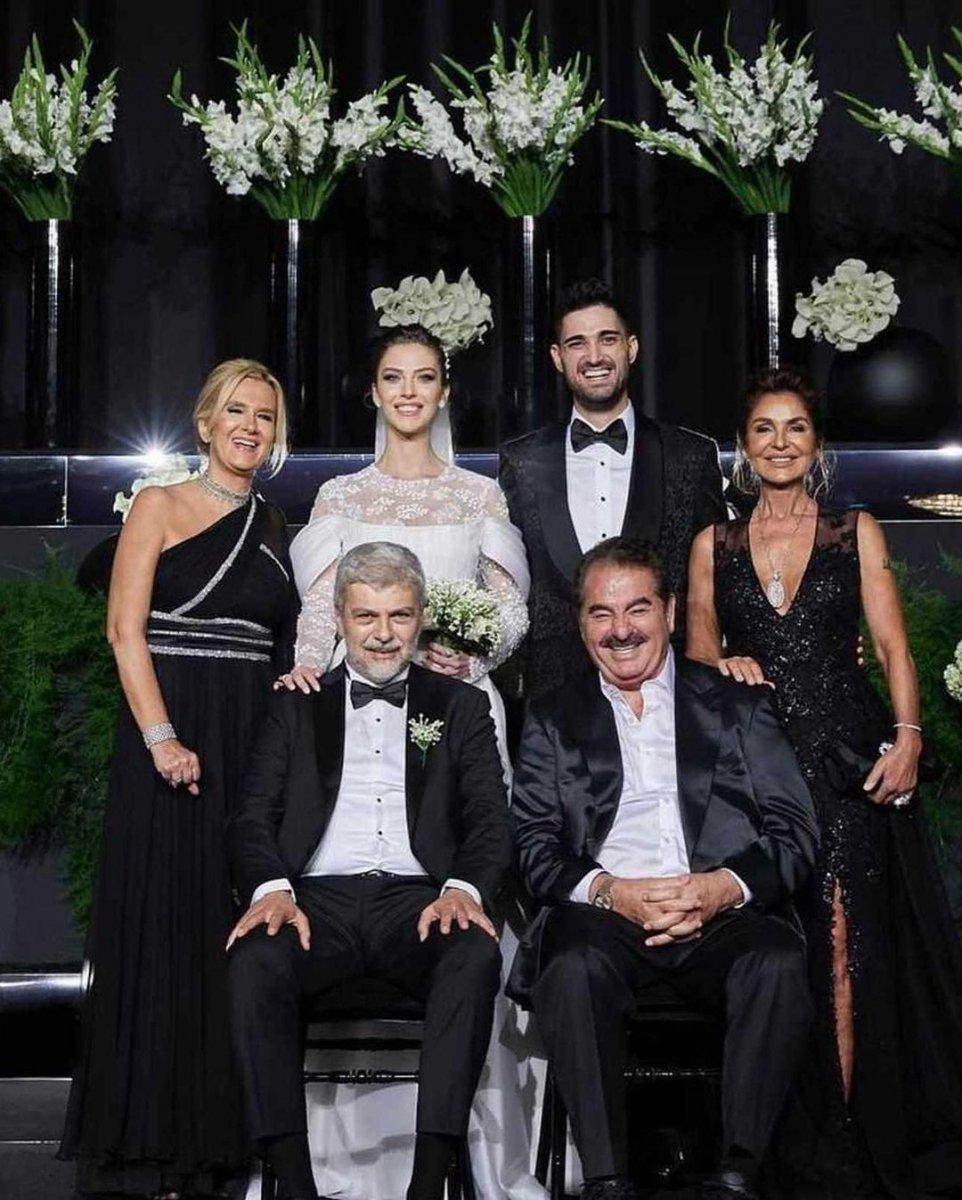 Yasemin Şefkatli'nin transparan gelinliği olay oldu