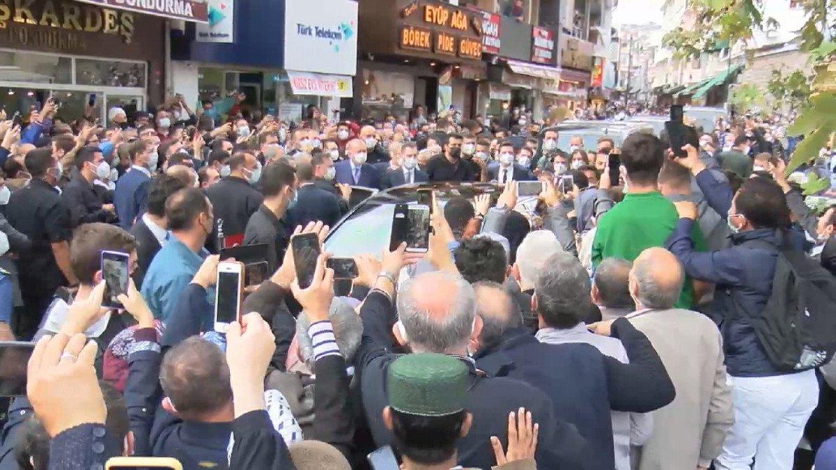 Eyüpsultan’da Cumhurbaşkanı Erdoğan’a vatandaşların yoğun ilgisi