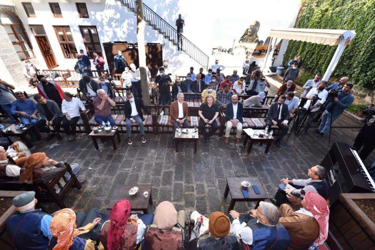 Diyarbakır’da piyano eşliğinde uzun hava denemesi