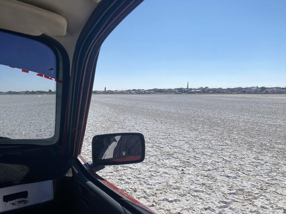 Aksaray'daki Akgöl tamamen kurudu