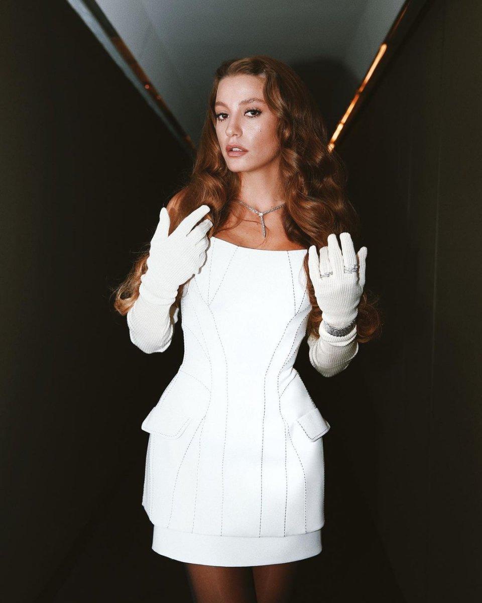 İtalya'da Serenay Sarıkaya ilgi odağı oldu