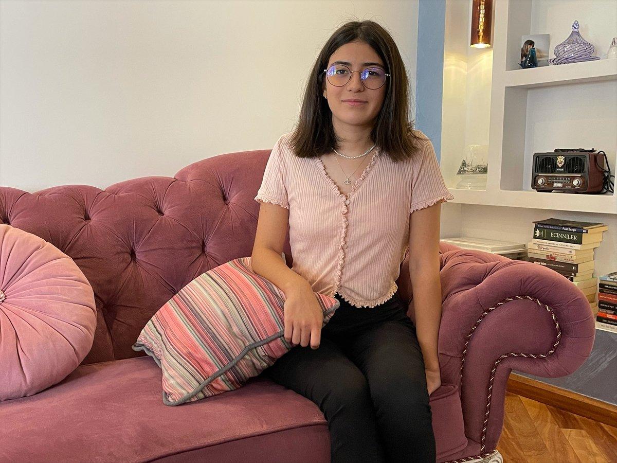 13 yaşında disleksiyi yenen Elif, roman yazarı oldu