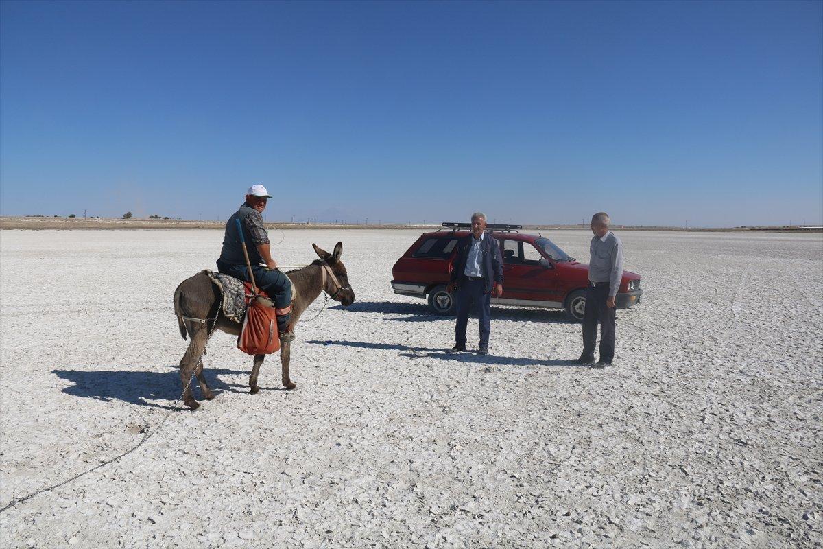 Aksaray'daki Akgöl tamamen kurudu