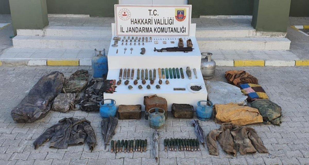 Hakkari'de PKK'ya darbe: Mağaraları boşaltıldı