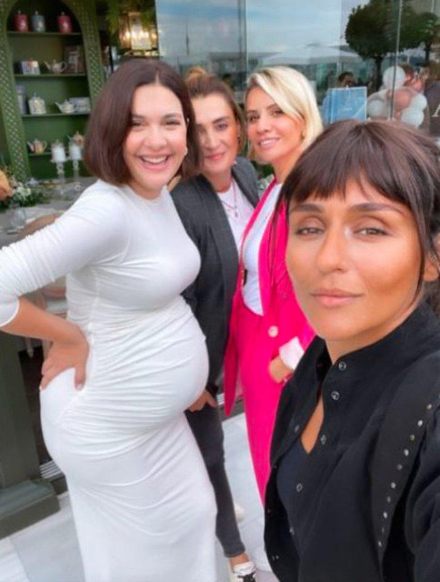 Bergüzar Korel baby shower partisi düzenledi