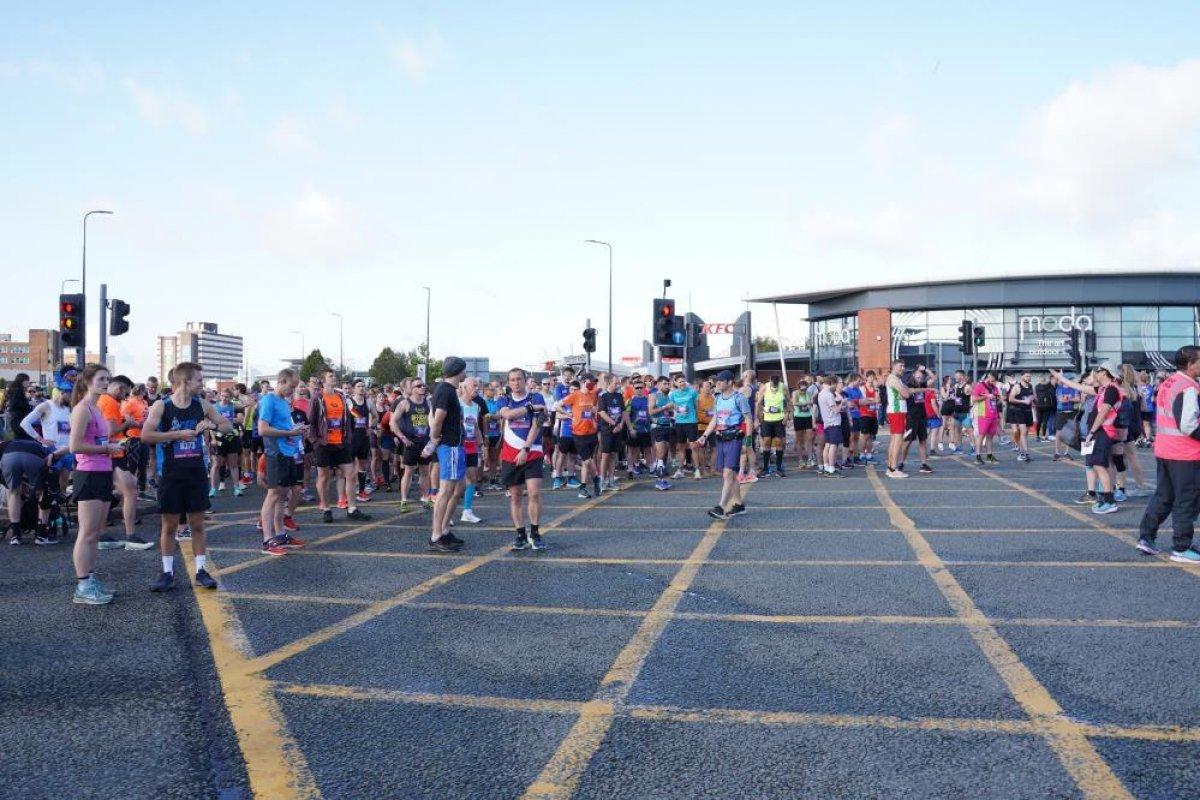 İngiltere'de koronavirüsten bu yana ilk maraton yapıldı