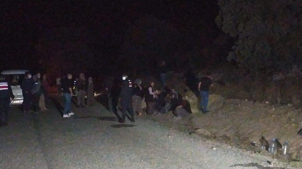 Uşak'ta otomobil şarampole devrildi: 1 ölü 1 yaralı