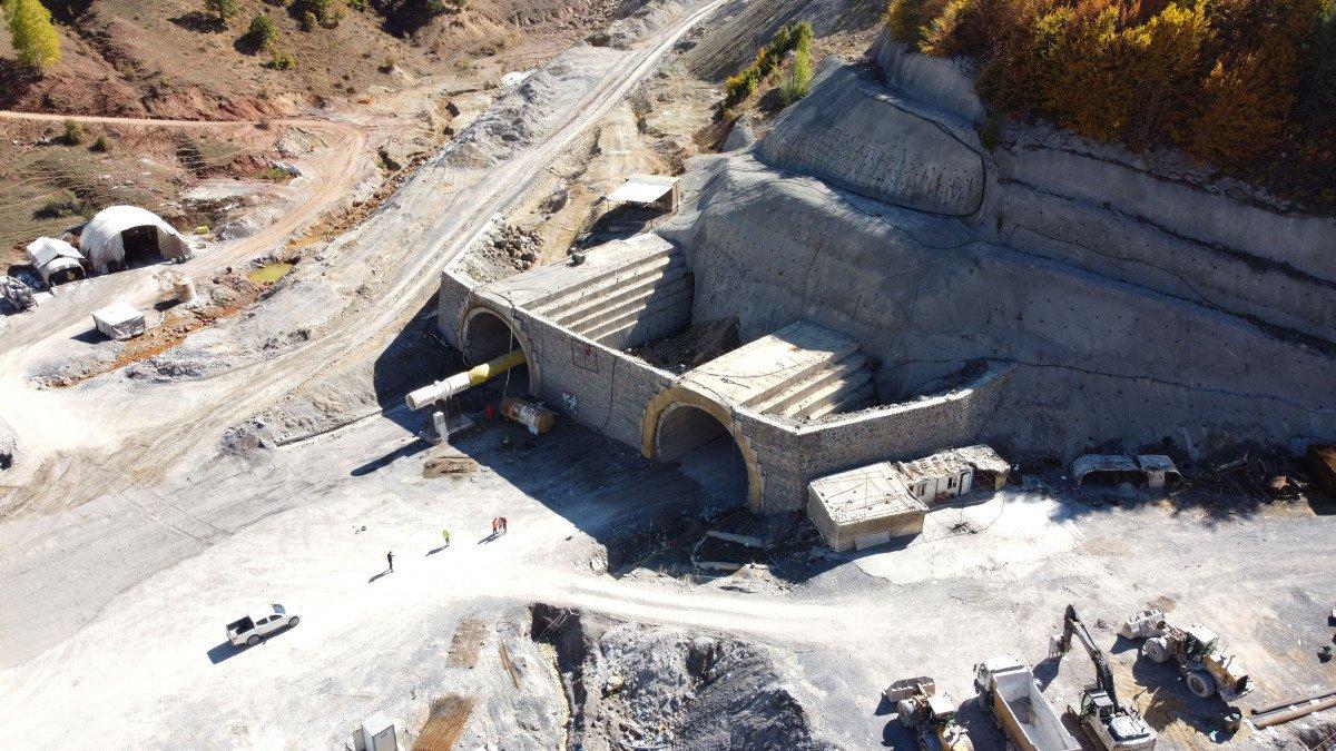 Geminbeli Tüneli çalışmalarında ışık görüldü